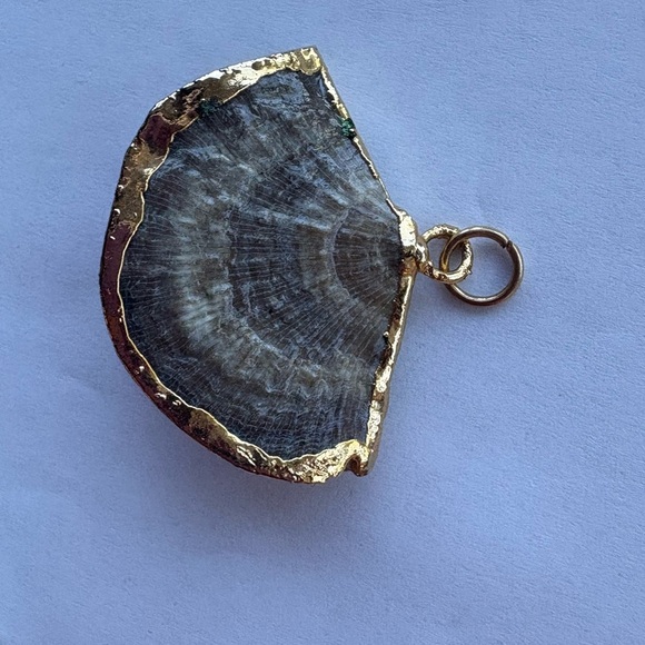 Beautiful Mushroom Coral Shell Pendant Necklace with Real Gold, Handmade - Picture 6 of 8